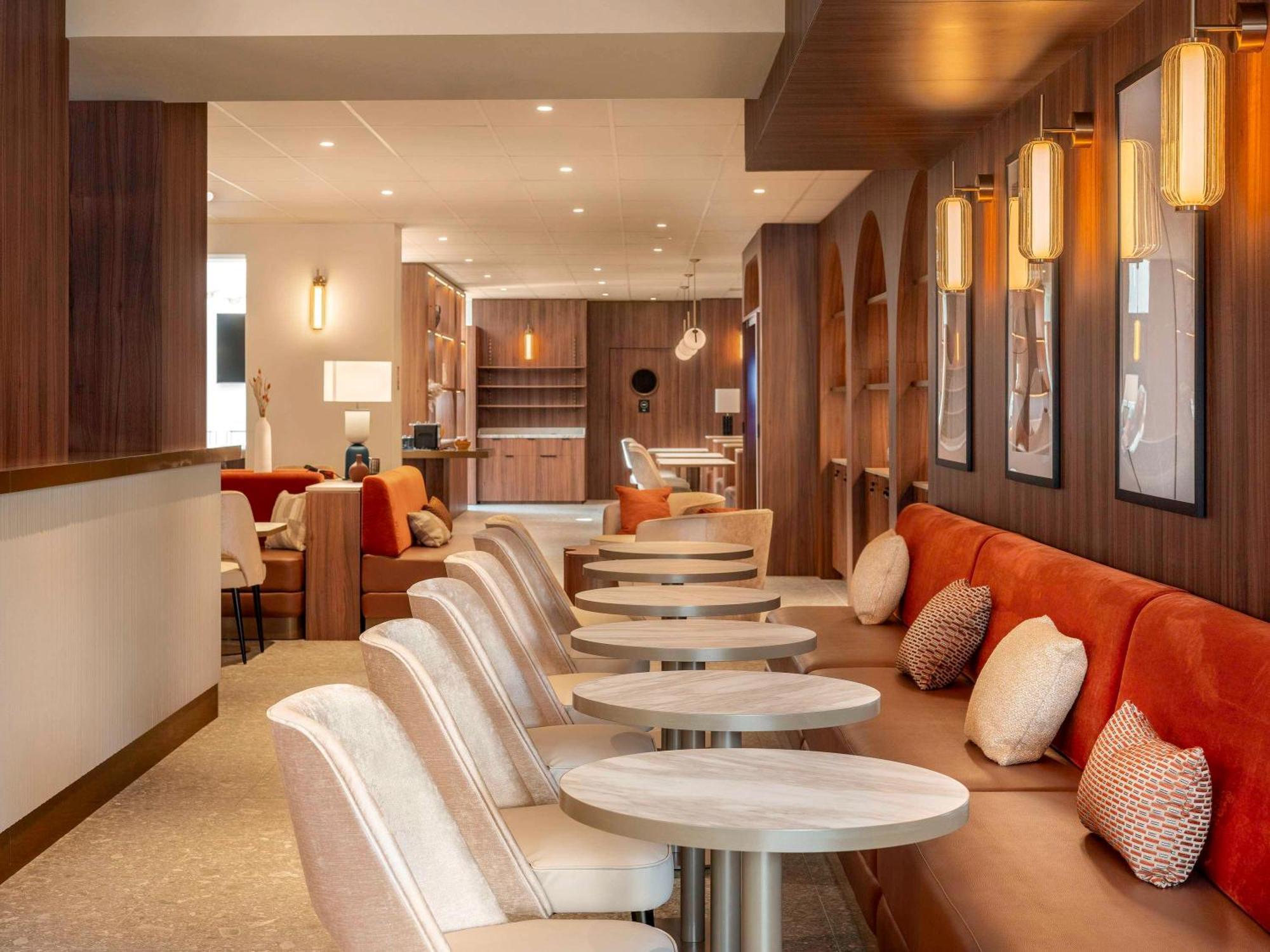 Novotel Orleans Centre Gare ภายนอก รูปภาพ